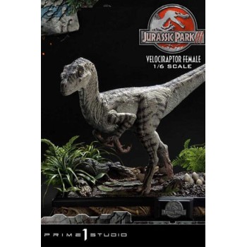 Jurassic Park III Legacy Museum Collection Statue 1/6 Velociraptor Female Bonus Version 44 cm