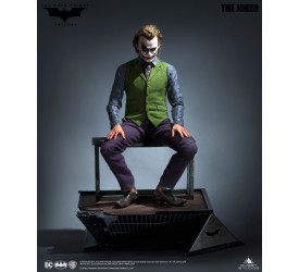 Batman The Dark Knight Joker 1/3 Scale Statue..