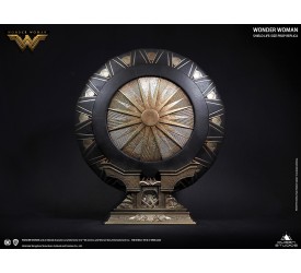 DC Comics Wonder Woman Shield Life-Size Prop ..
