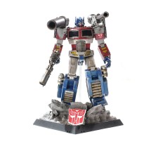 HotToys Asia Exclusive Optimus Prime Megatron Version