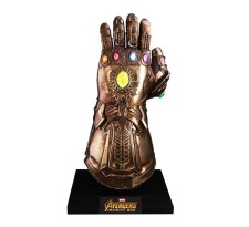 Avengers Infinity War Life-Size Masterpiece Replica 1/1 Infinity Gauntlet 68 cm