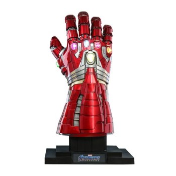 Avengers: Endgame Life-Size Masterpiece Replica 1/1 Nano Gauntlet Hulk Ver. 71 cm