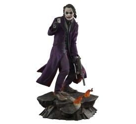 Batman The Dark Knight Premium Format Figure ..