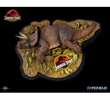 Jurassic Park Sick Triceratops 1/35 Scale Diorama