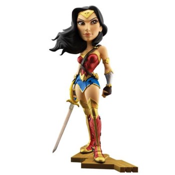 DC Comics Vinyl Figure Gal Gadot as Wonder Woman 20 cm