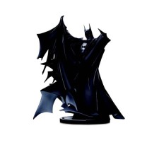 Batman Black and White Deluxe Statue Batman by Todd McFarlane 24 cm