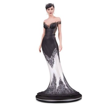 DC Cover Girls Statue Catwoman Wedding Dress by Joelle Jones 26 cm