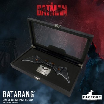 DC Comics The Batman Batarang Limited Edition Prop Replica