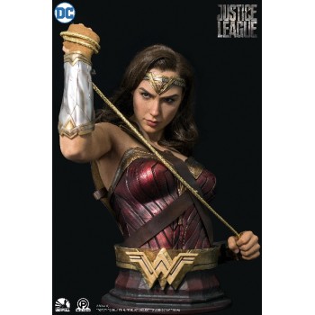 DC Comics: Wonder Woman Life Sized Bust 73 CM