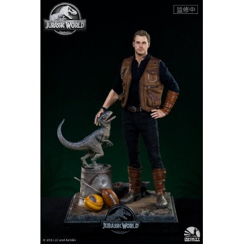 Jurassic World: Fallen Kingdom Owen and Baby Blue 1/4 Scale Statue