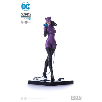 DC Comics: Catwoman 1:10 scale Statue