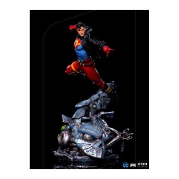 DC Comics Deluxe Art Scale Statue 1/10 Superboy 28 cm