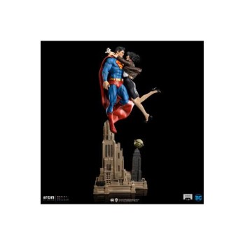 DC Comics Diorama 1/6 Superman and Lois 57 cm