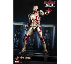Iron Man Mark XLII DIECAST Movie Masterpiec​e..
