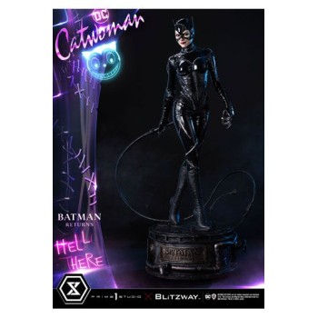 DC Comics: Batman Returns Catwoman 1/3 Scale Statue