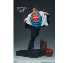 DC Comics Premium Format Figure Superman Call to Action 50 cm