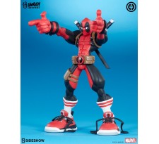 Marvel: Super Heroes in Sneakers Deadpool Wade Vinyl Figure