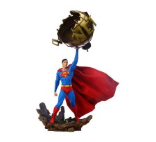 DC Comics PVC Statue 1/6 Superman 62 cm