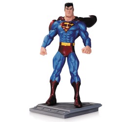Superman The Man Of Steel Statue Ed McGuiness..