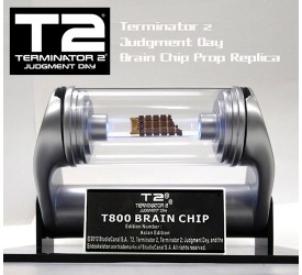 Terminator 2: T-800 Brain Chip Light-Up Repli..