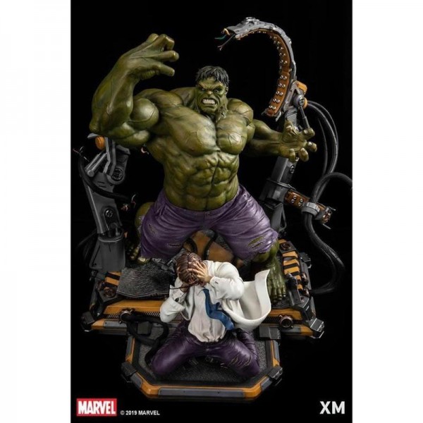 Marvel Premium Collectibles Series Statue Hulk Transformation